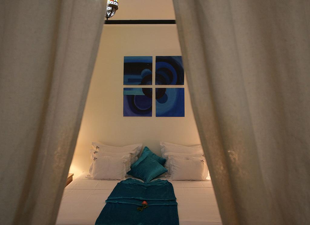 Riad De La Semaine Marrakesh Ruang foto